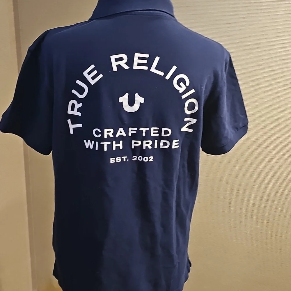 True Religion polo..size large...navy - Picture 4 of 5